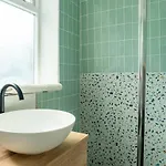 Elmwood - Hotel 3*