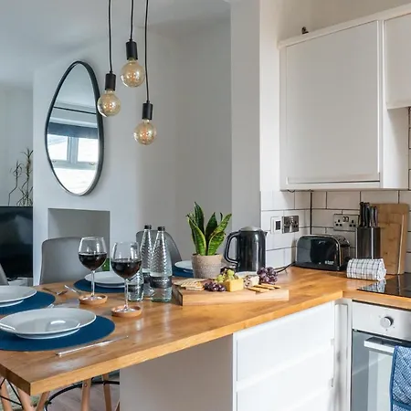 Elmwood - ホテル 3*