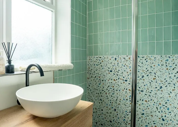 Elmwood - Hotel 3*